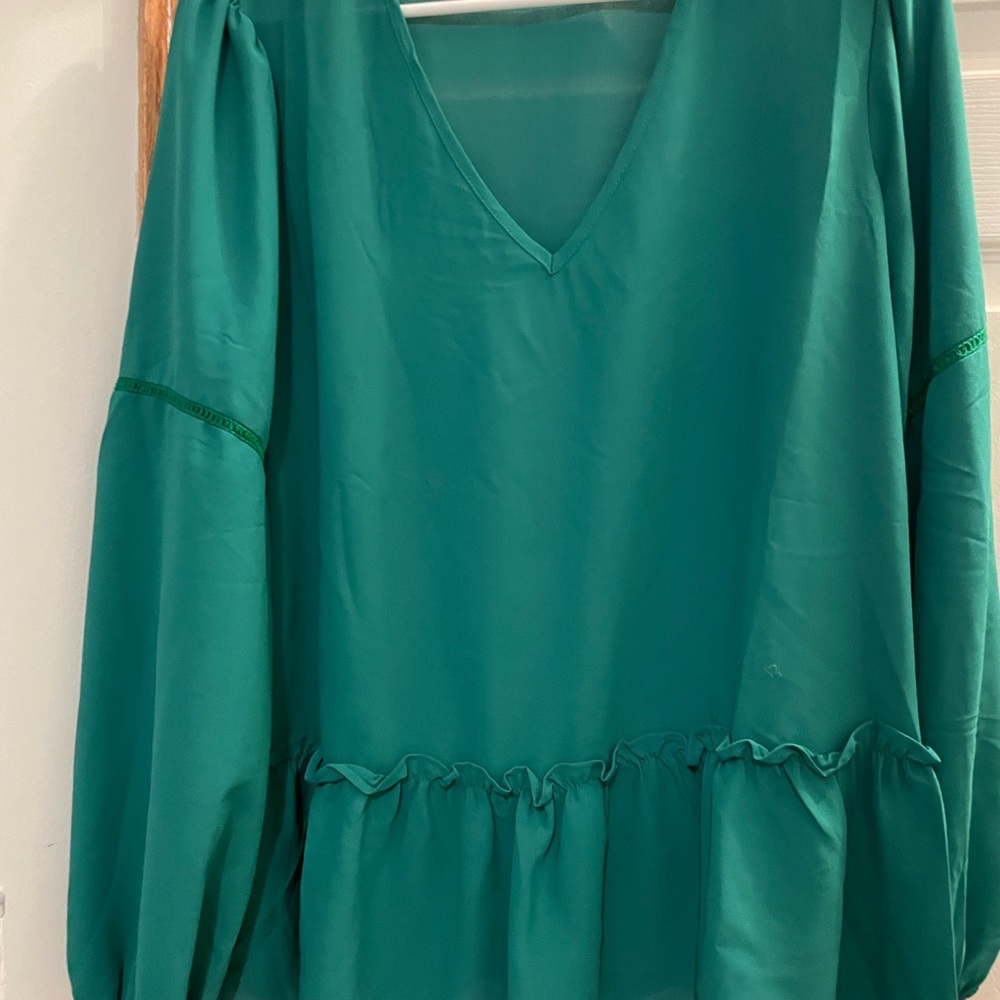 Size large Pleione emerald green blouse
